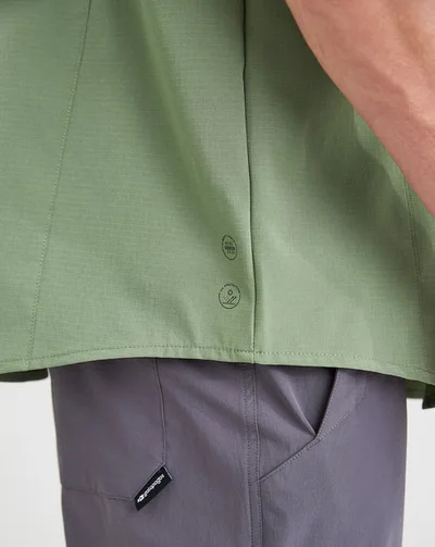 05CAMISATECHNICALUV50DEFENDERVERDE