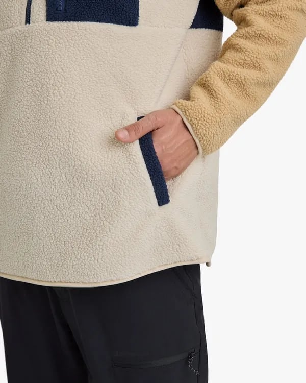 Blusa Galapagos Fleece Sherpa Unissex - Off White e Caqui