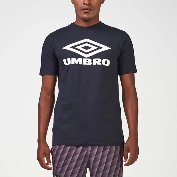 Camiseta Umbro Large Logo Duo Masc - Preto