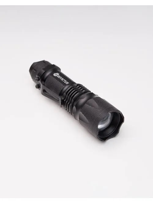 Lanterna Invictus Bolt 100 Lúmens