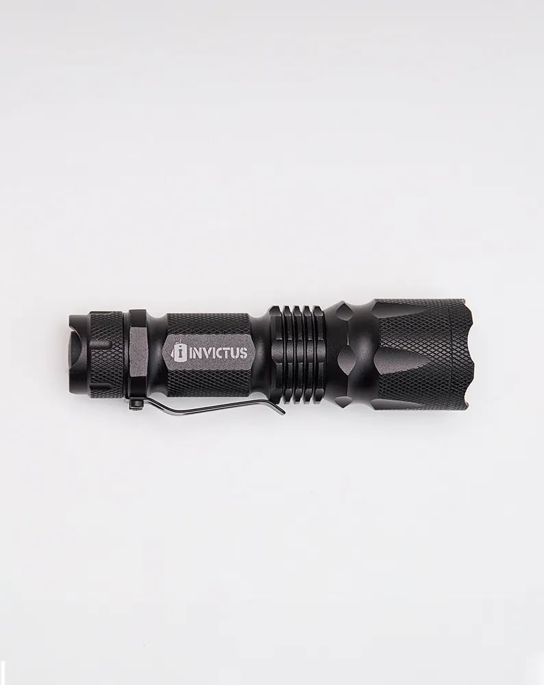 Lanterna Invictus Bolt 100 Lúmens