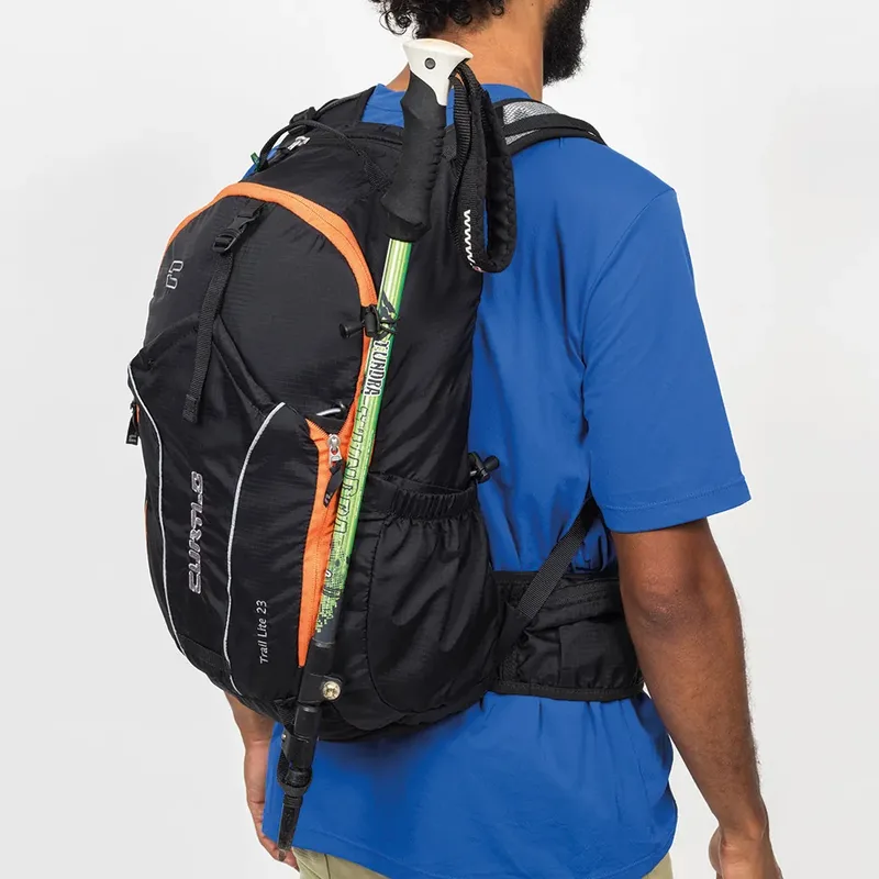 Mochila Curtlo Trail Lite 23L - Preta/Laranja